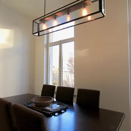 Apartment Cap's House *