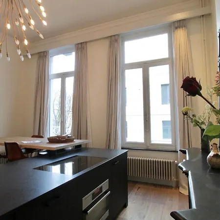 Apartment Cap's House *